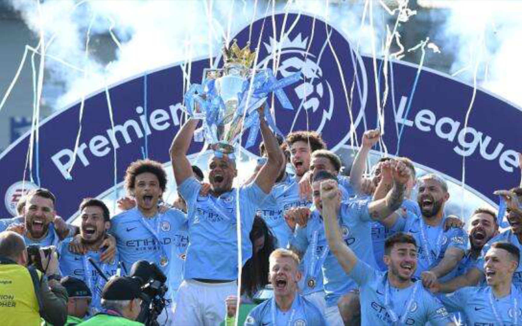 和社交媒体 和社交媒体